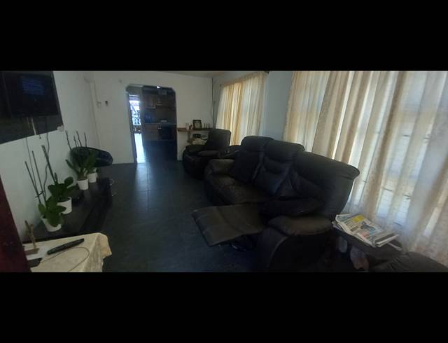 3 BEDROOM SEMI DETACHED FOR SALE IN TRENANCE PARK